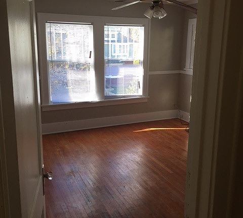 5th image of 606 Giddings Ave SE