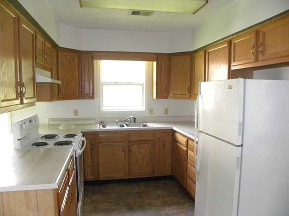 5th image of 4964 2nd St