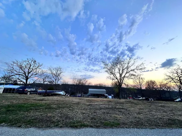 23114 Salley Drive, Warsaw, MO 65355