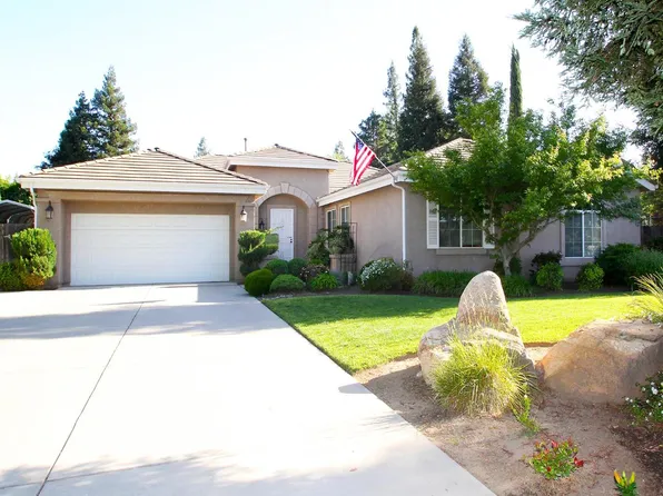 2418 Rall Ave, Clovis, CA 93611