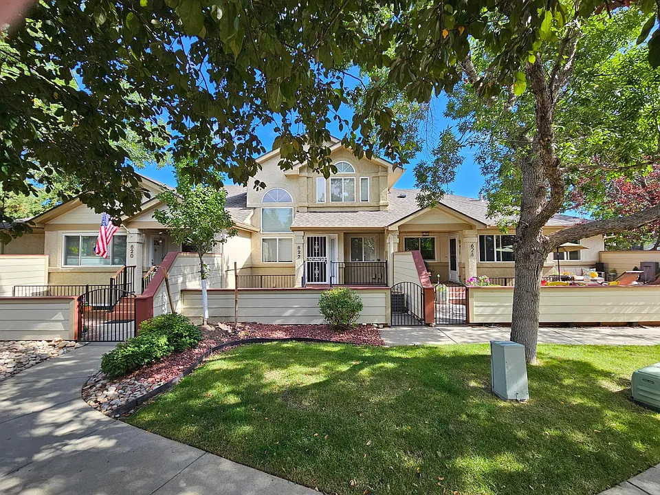 622 Ridgeview Dr