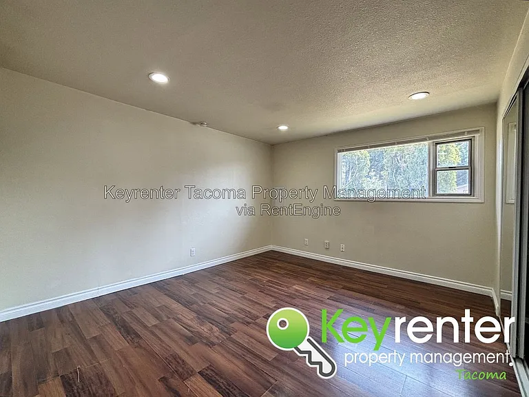11916 Alaska St S — Photo 8