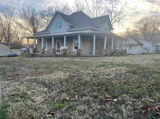 140 N Oak St, Salem, AR 72576