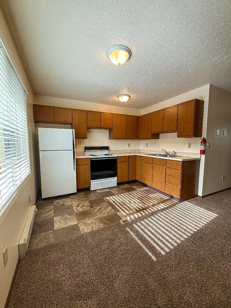1630 College Lane - 30 — Photo 1