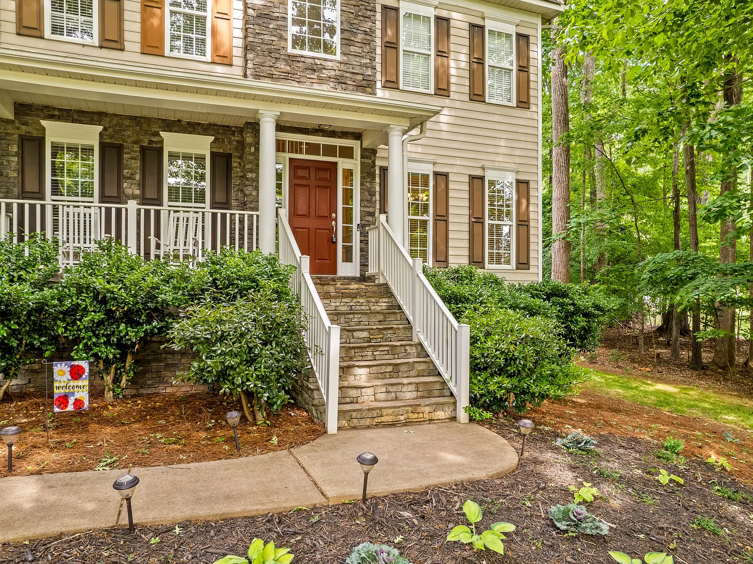 5 bed, 3297 sqft, $3,750 — Photo 2