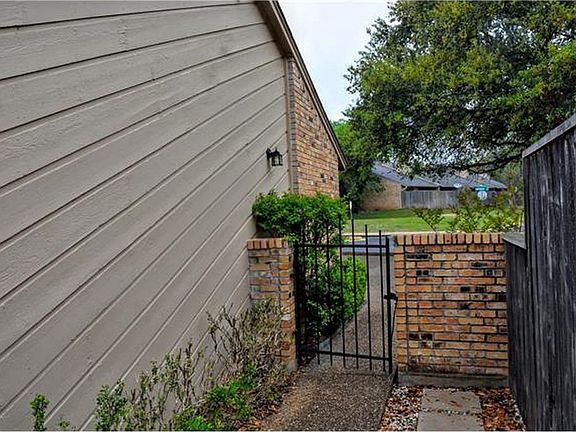 2nd image of 7211 Lakewood Dr #A-103