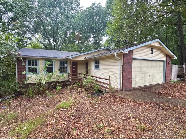 8 Quantock Hills Ln, Bella Vista, AR 72715