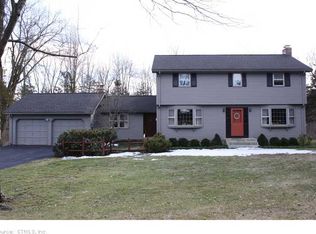 19 Juniper Rd, Bloomfield, CT 06002