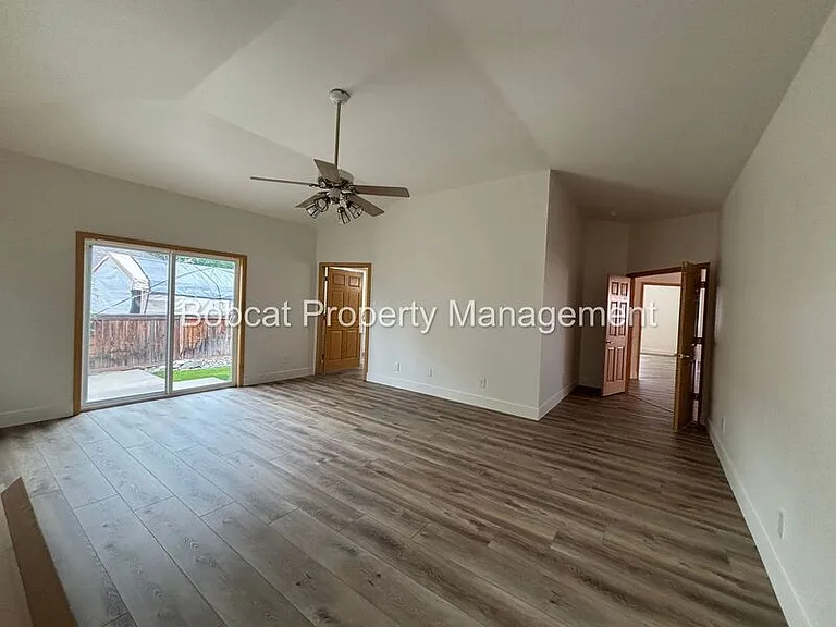 1300 Bridle Way — Photo 20