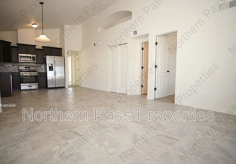 14380 Tobe Davis — Photo 5