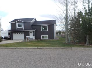 5131 Middle Valley Dr, Billings, MT 59105