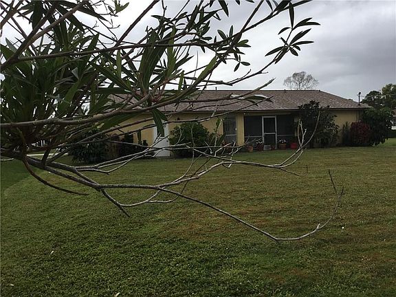 4th image of 1107 SE Sabina Ln