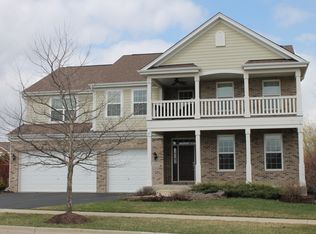 2992 Shamrock Cir, Elgin, IL 60124