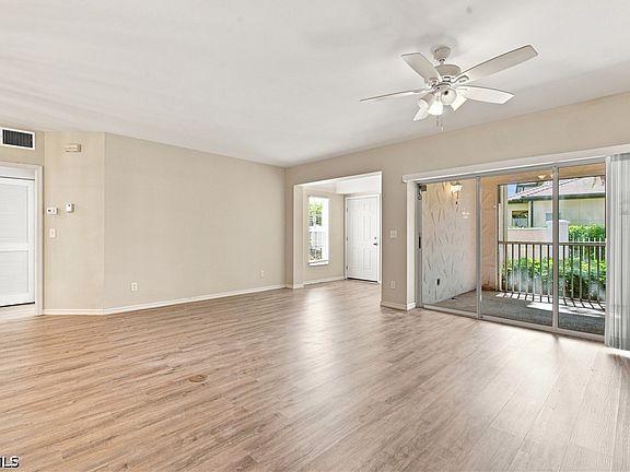 3rd image of 100 Siena Way APT 1201
