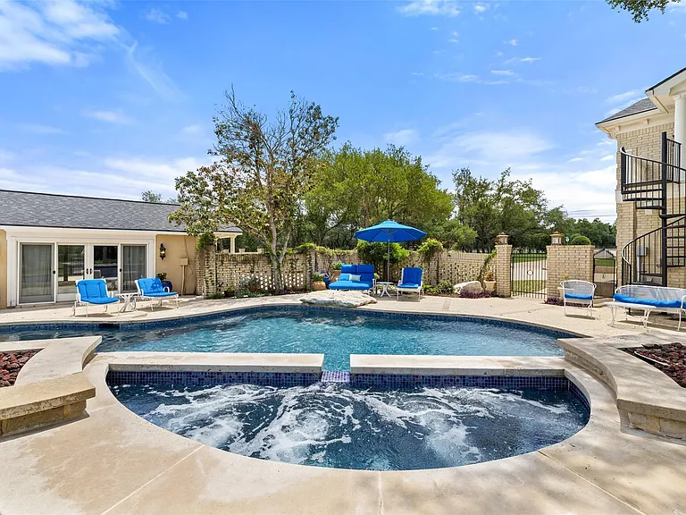 17700 N Rim Dr — Photo 35