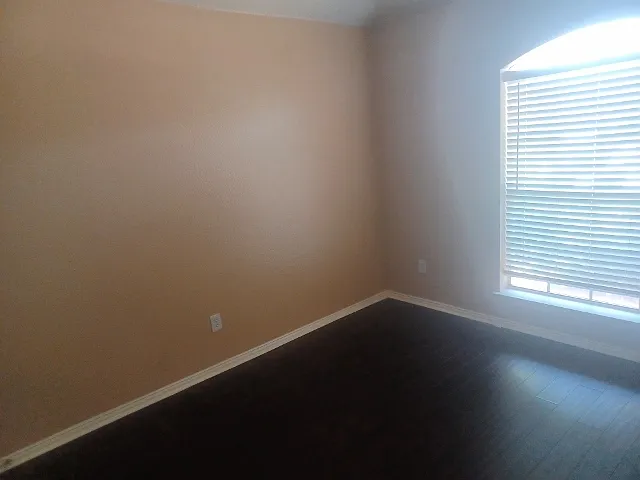 5721 Swords Dr — Photo 13