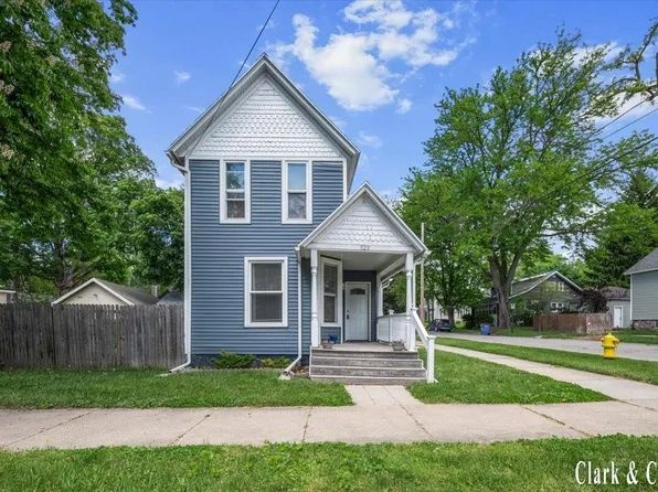 529 Carrier St NE, Grand Rapids, MI 49505