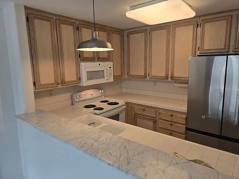 2045 Burton St #51 — Photo 13
