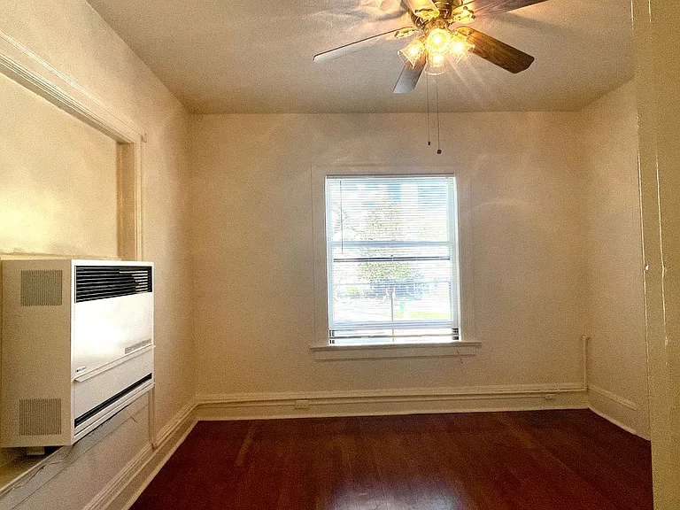Converse Court Apartments — Photo 15