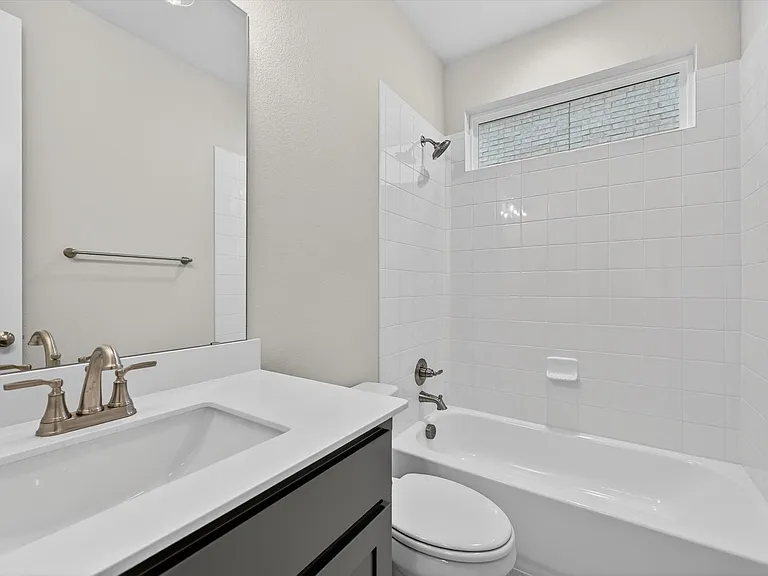 4123 Windy Point Rd — Photo 11
