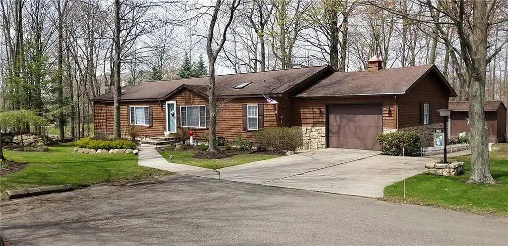 1913 Northwood Ln photo 1