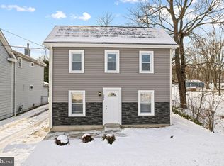 384 Juliustown Rd, Columbus, NJ 08022