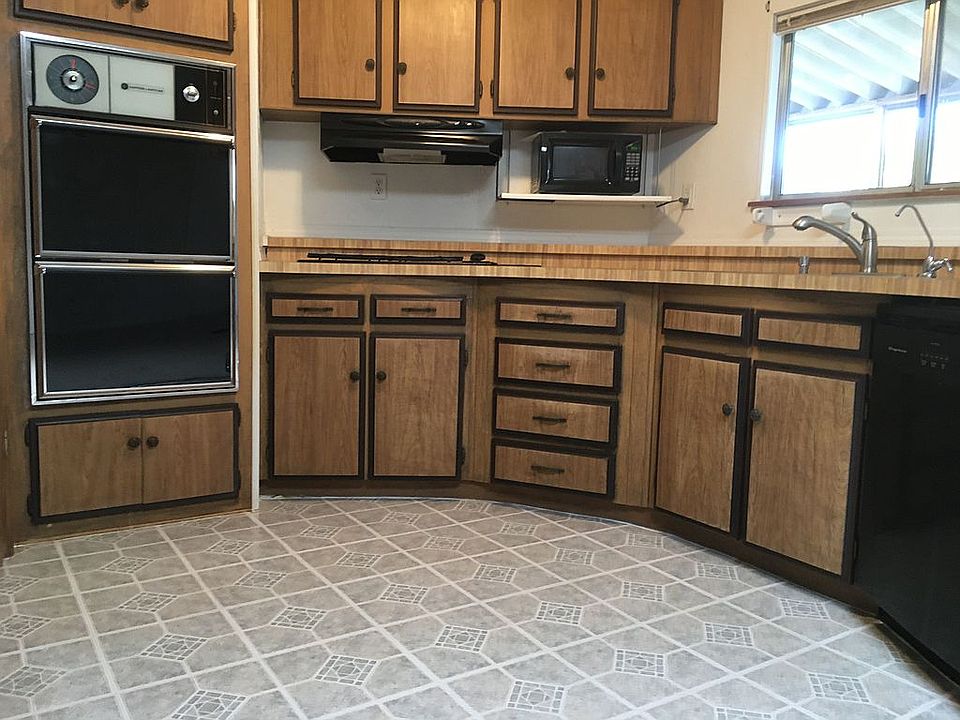 1st image of 1739 Teakwood St