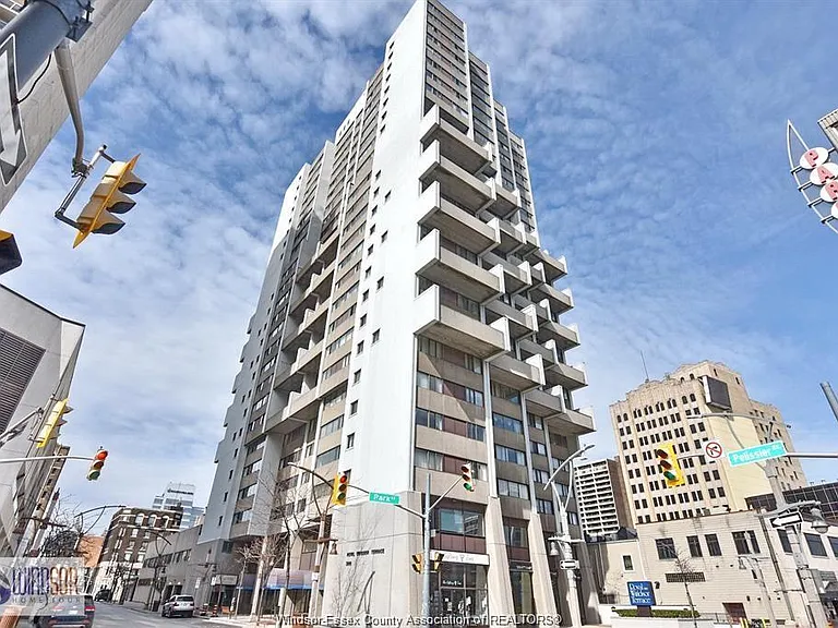 380 Pelissier St #904 — Photo 3