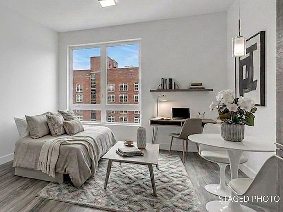 4th image of 2222 Ocean Ave #2E