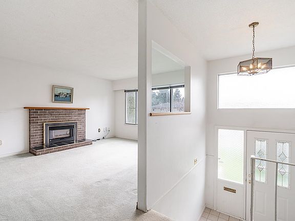 3rd image of 22967 Storey Ave