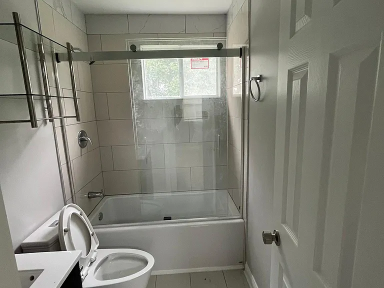 2921 Brown St #B — Photo 9