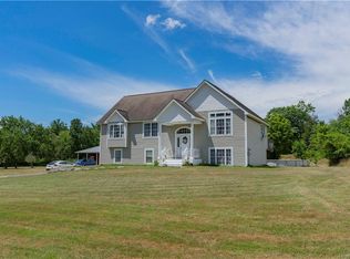 160 Pirog Rd, Shawangunk, NY 12566
