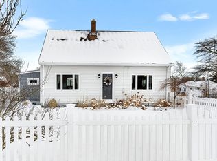 205 Sconticut Neck Rd, Fairhaven, MA 02719