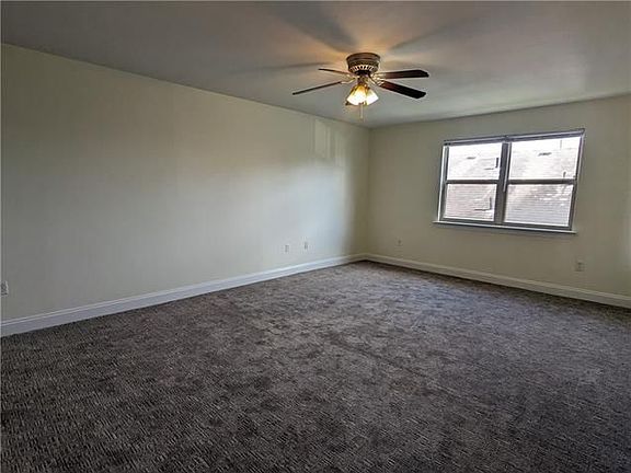 2nd image of 6957 Bellaire Dr