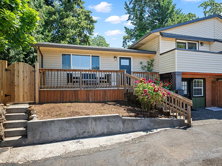 430 E Hereford St #A — Photo 1