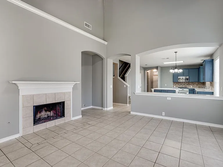 7657 Ravenhill Dr — Photo 14