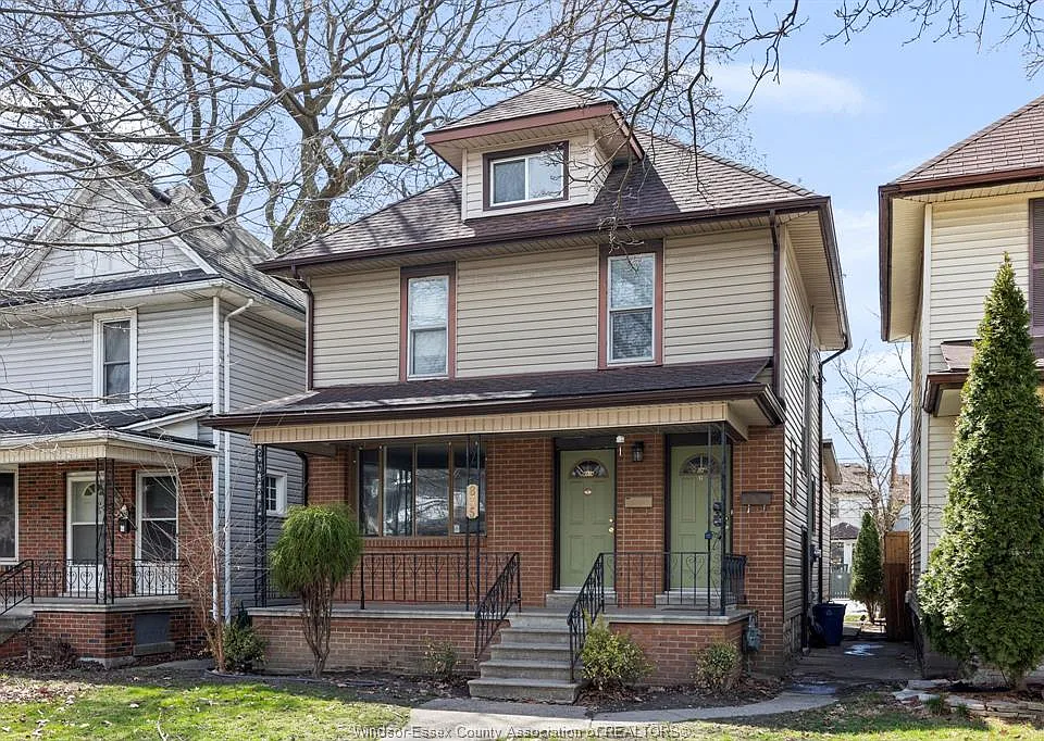 835 Moy Ave #UPPER