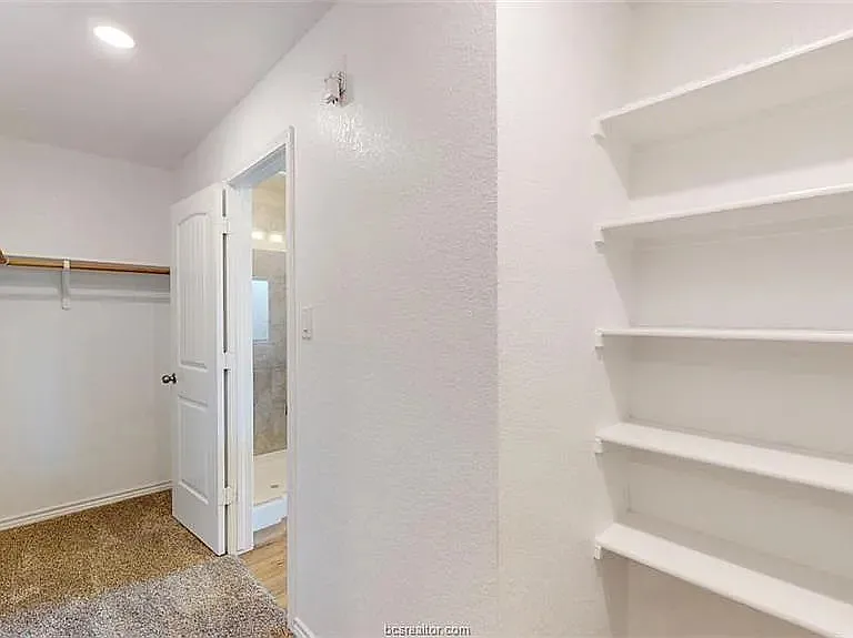 5219 Montague Loop — Photo 10