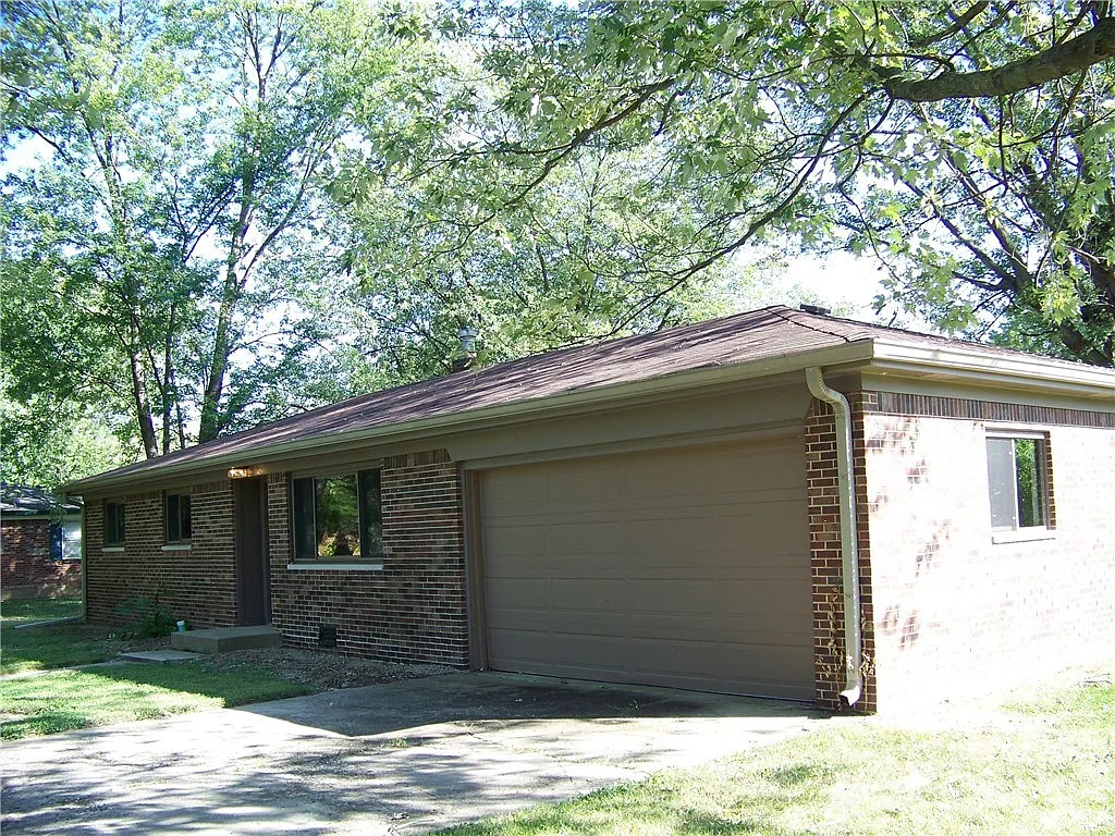 7137 E Buddy Ln photo 1
