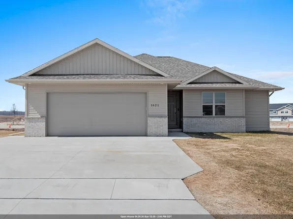 1621 Frontier Rd, Luxemburg, WI 54217