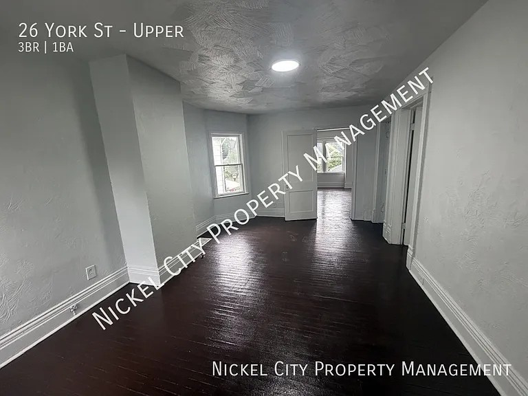 26 York St #UPPER — Photo 5