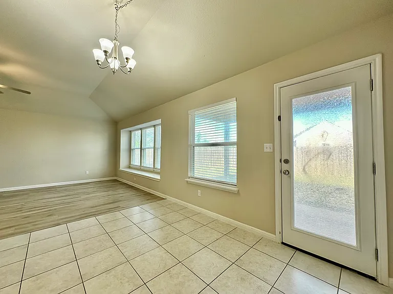 5977 Malta Cir — Photo 12