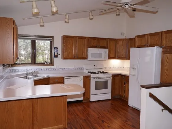 6420 Lakeview Blvd, Middleton, WI 53562