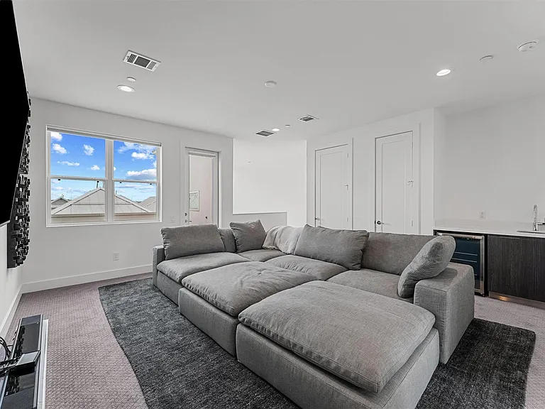 5854 E Post Oak Ln — Photo 22