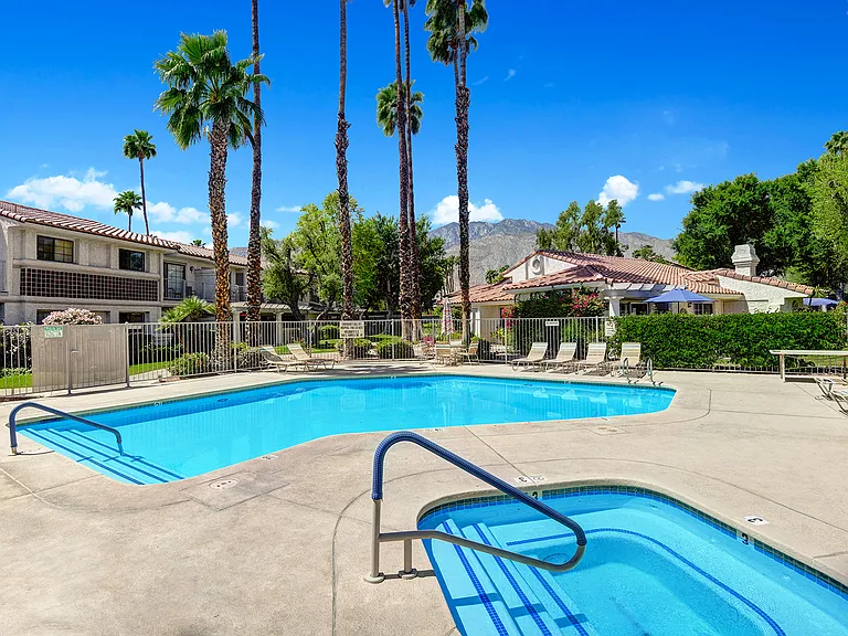 500 S Farrell Dr #R111 — Photo 1