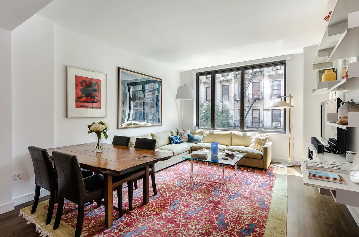 211 E 13th St #3C photo 1
