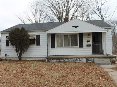 3820 Fleming Rd, Flint, MI, 48504