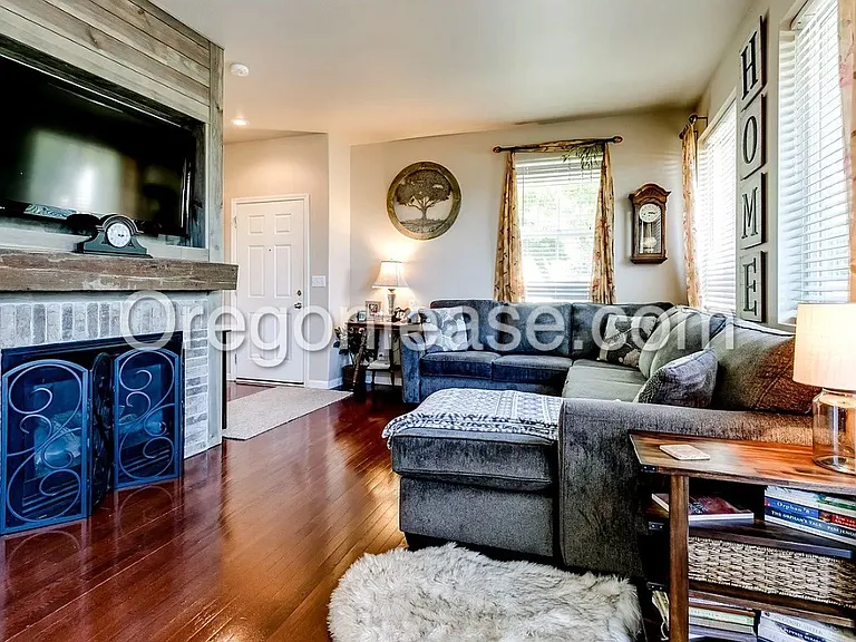 1723 Praslin St — Photo 3