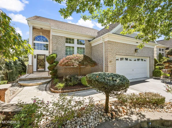 28 Shoemaker Road, Manalapan, NJ 07726