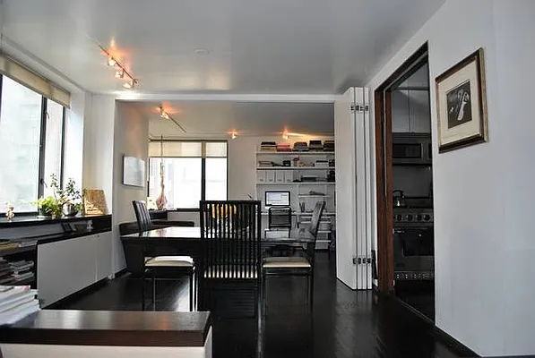 Sold by Lions Share Inc. | media 3